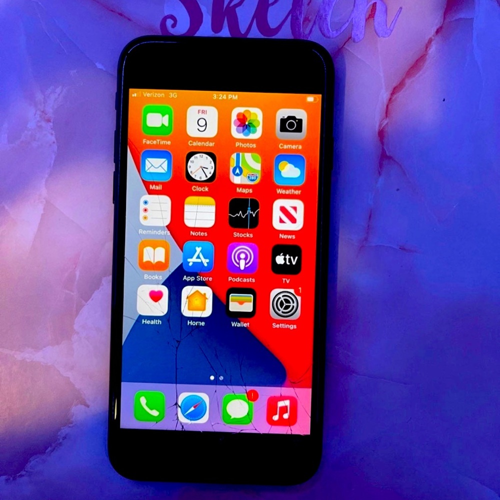 Apple iPhone 8 64 GB in Space Gray for Unlocked